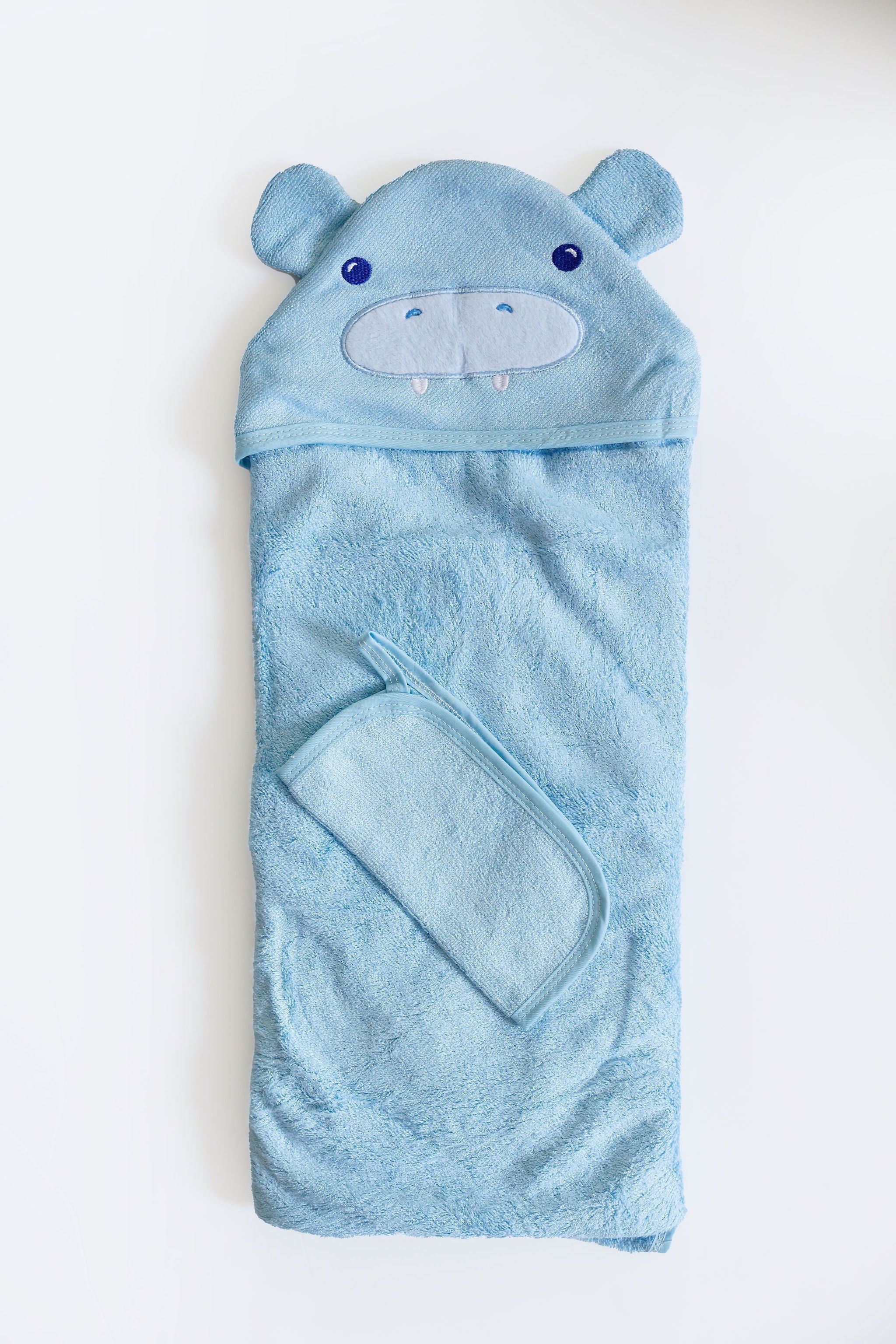 מגבת נעימה לתינוק בצבע תכלת