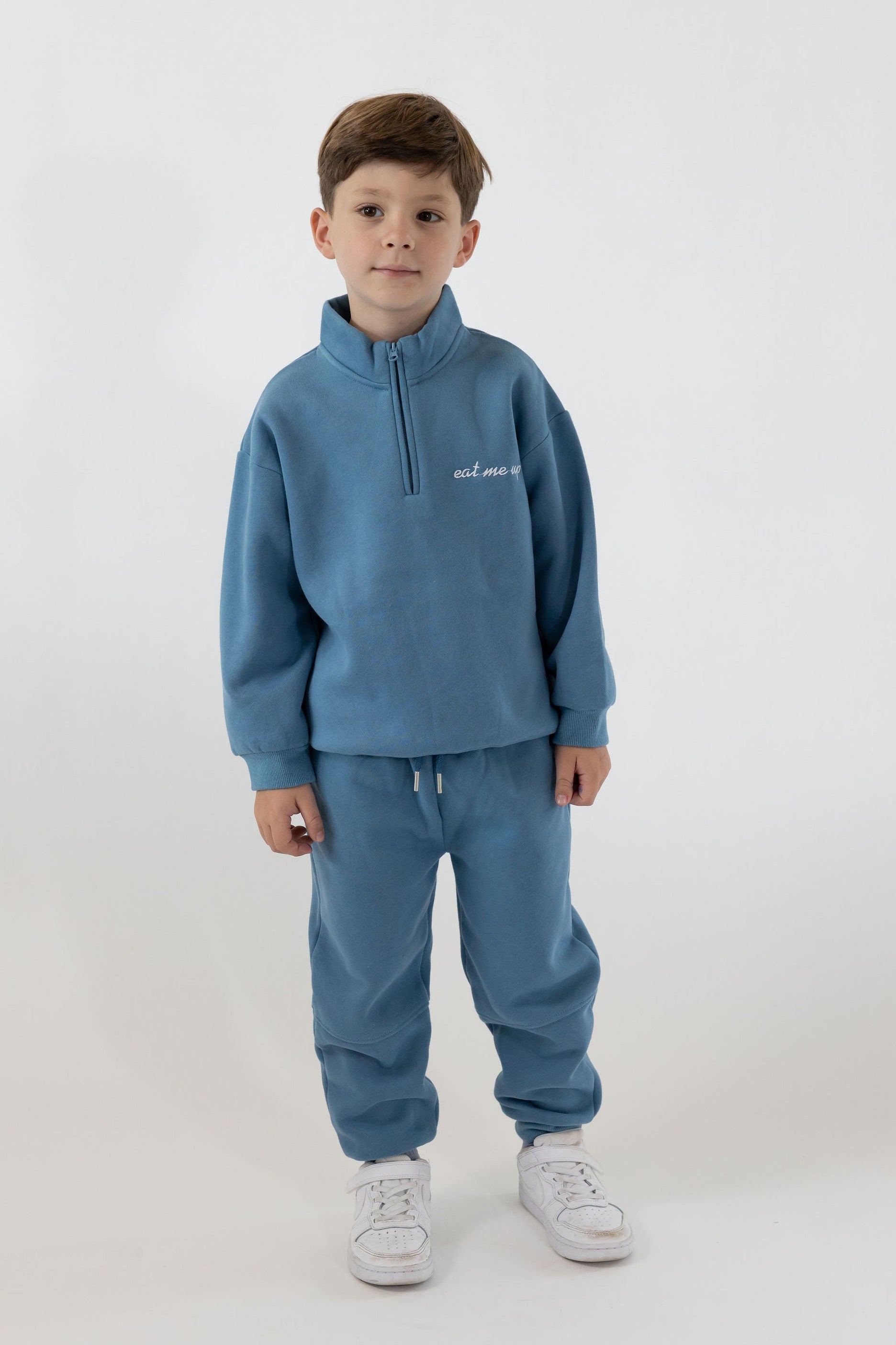 חליפת טרנינג // SNACK TIME