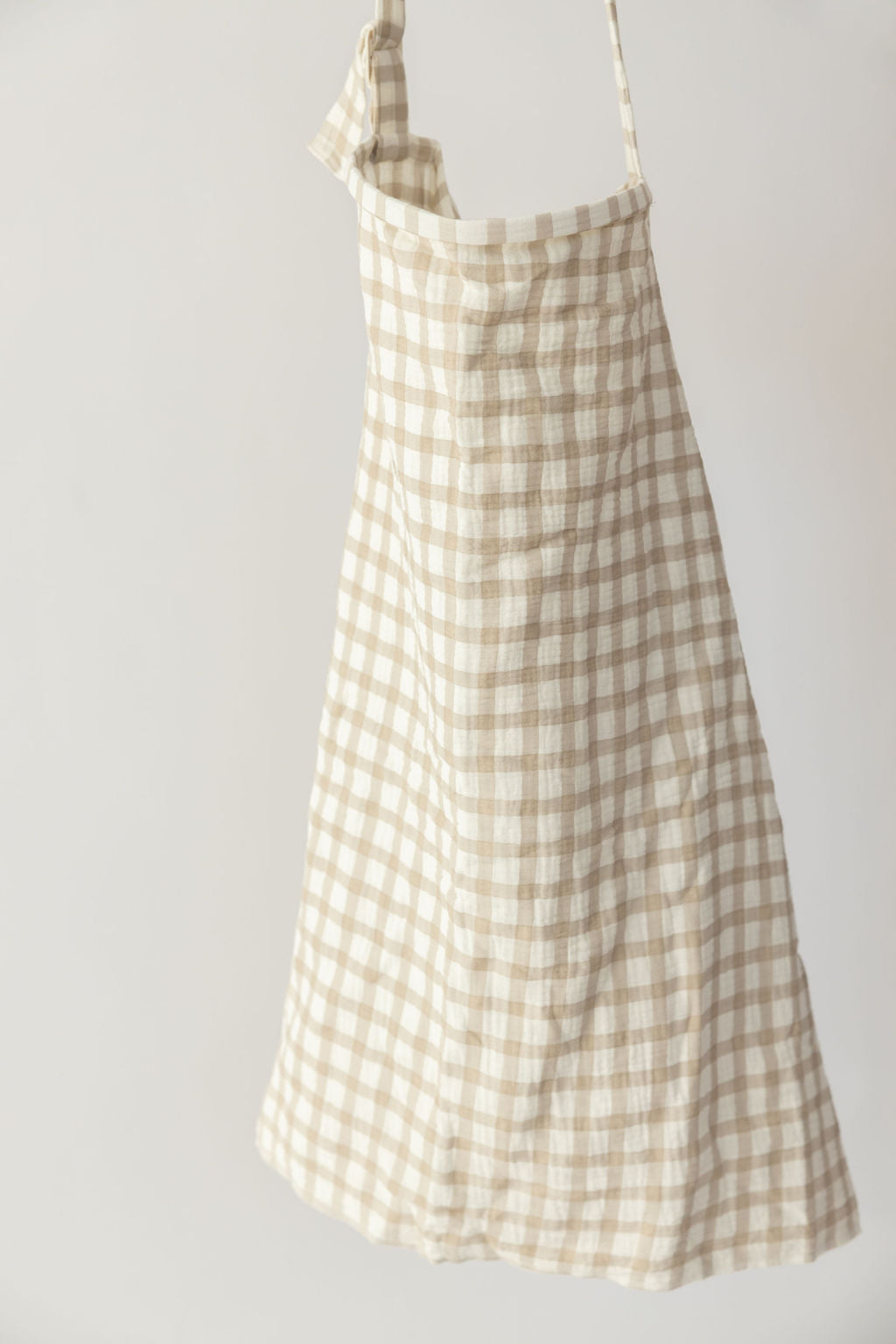 סינר הנקה עם קשת מבד טטרה // VINTAGE CHEQUERED
