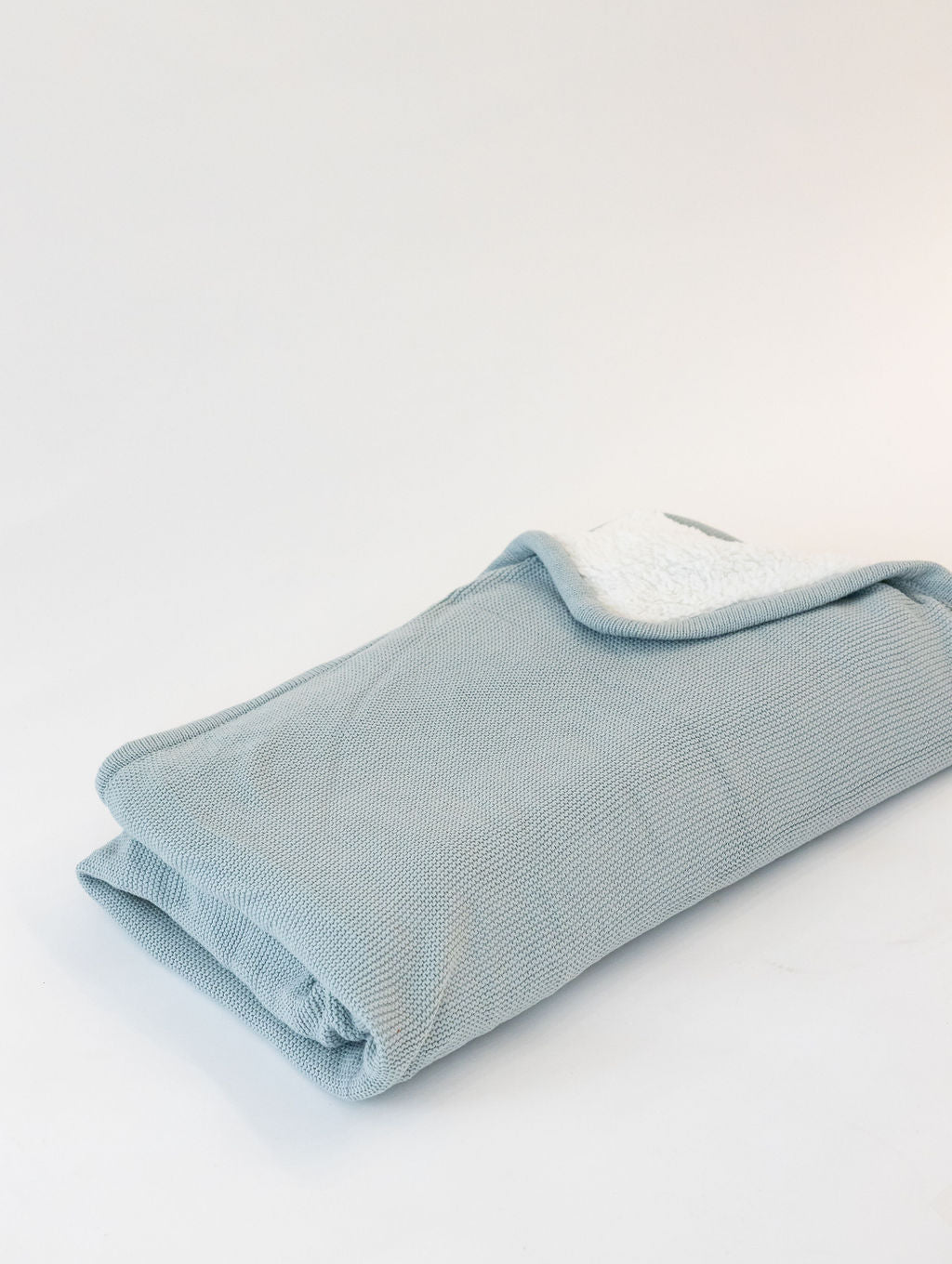 שמיכה סרוגה פרוותית // AQUA GREY