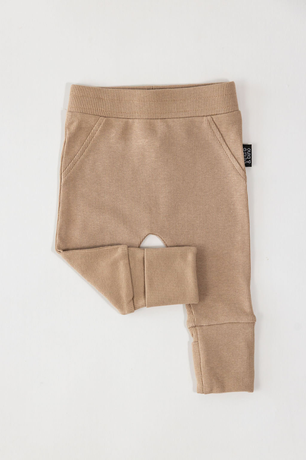 מכנסיים עם רגליות מתקפלות מבד ריב // COFFEE